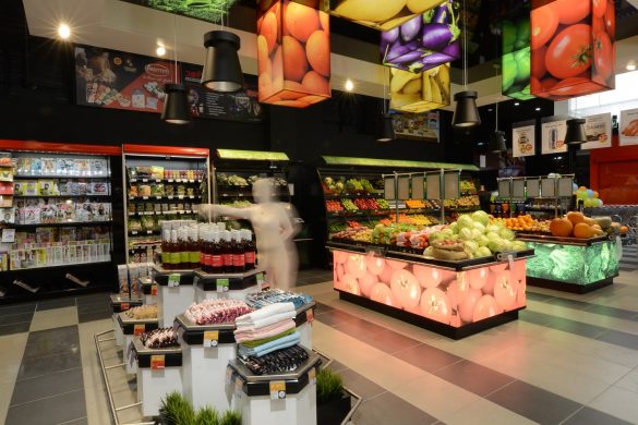 Fantastico shop combines outstanding design to support their brand identity with the highest possible energy saving.