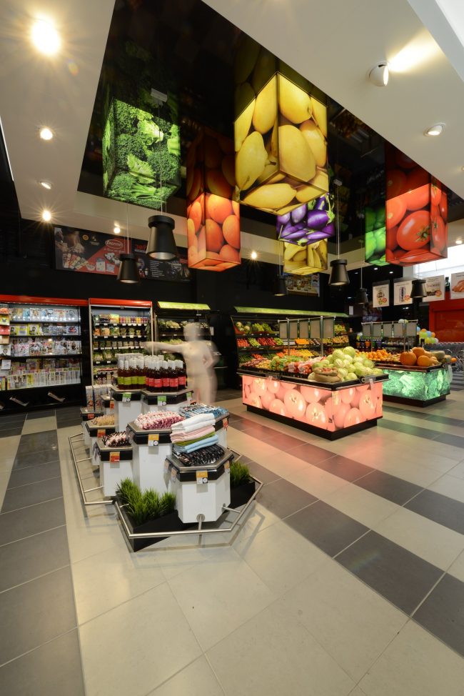 Fantastico shop combines outstanding design to support their brand identity with the highest possible energy saving.