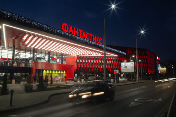 FACADE LIGHTING of FANTASTICO F-45 Supermarket in the town of Pernik